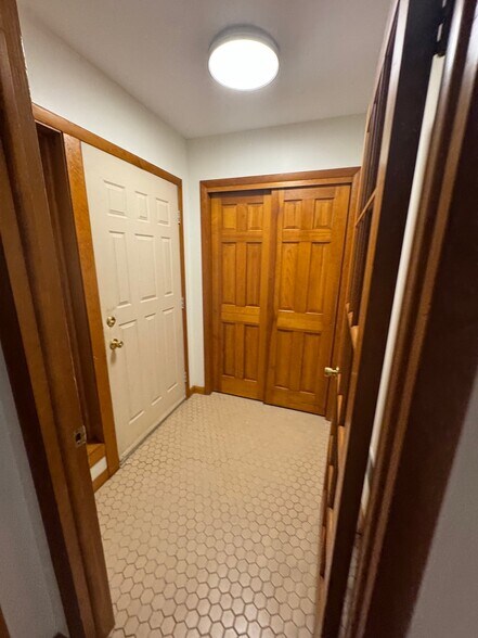 Building Photo - 20 Parkington Cir