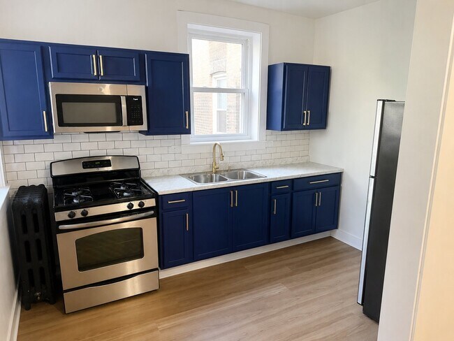 Building Photo - 6839 S East End Ave