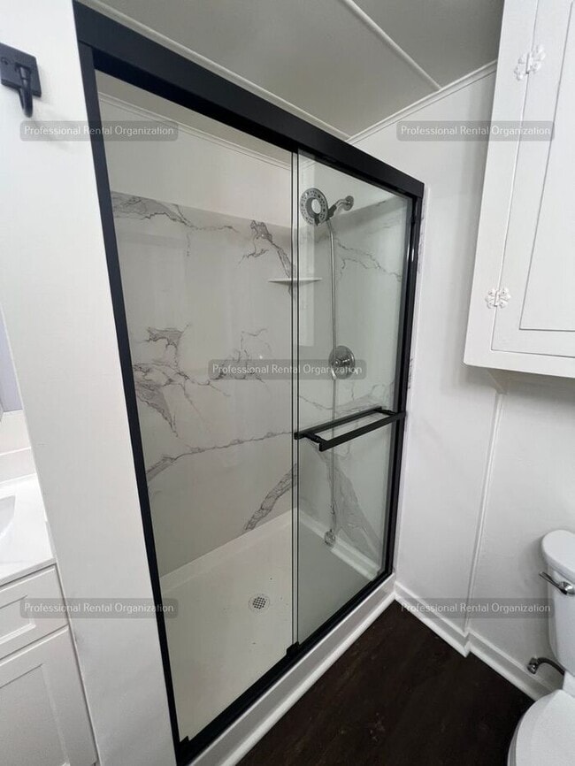 Building Photo - Experience the charm of Napa, CA living in this one-bedroom, one-bathroom apartment. Available now!!