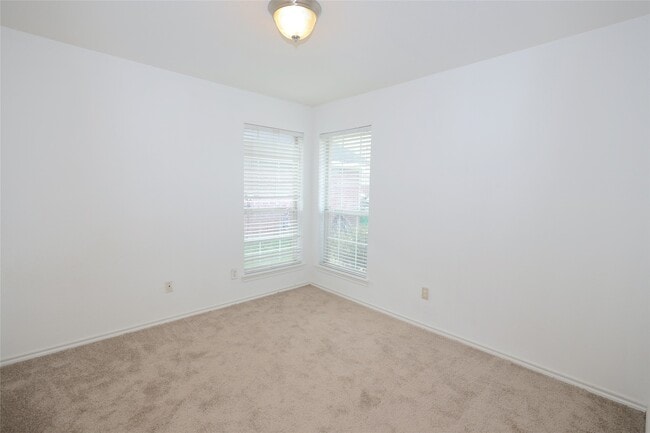 Building Photo - 142 Thunder Basin Dr