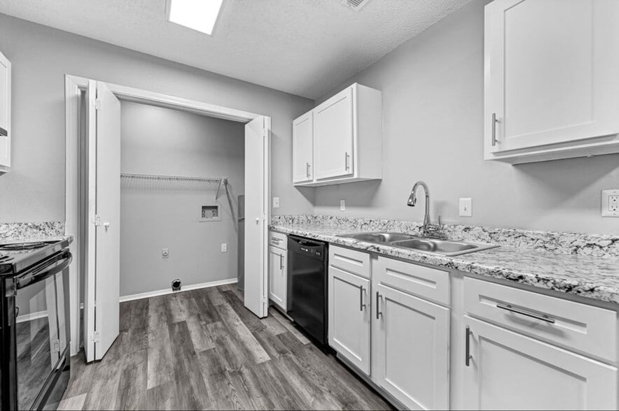 Building Photo - 4520 W Franciscan Trl