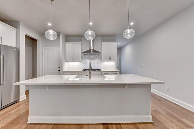 Building Photo - 204 Holsten Ln