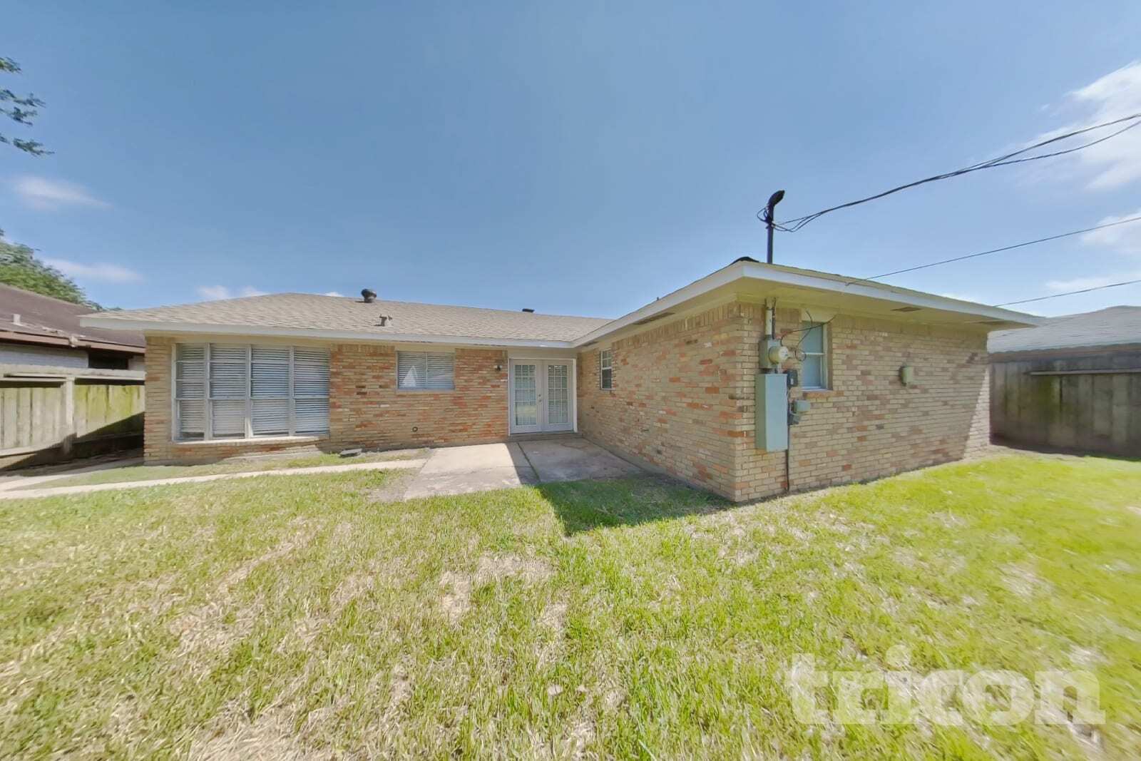 Building Photo - 3815 Regency Dr