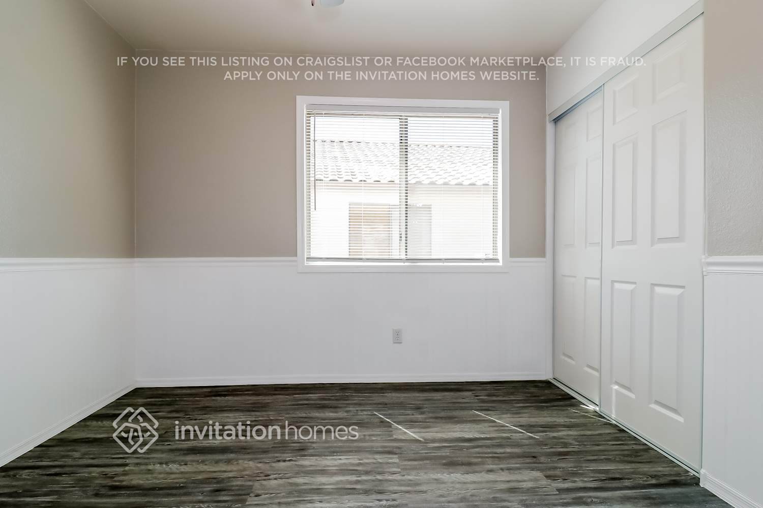 Building Photo - 15901 W Elm St