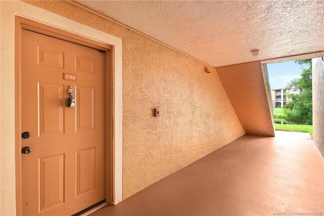 Building Photo - 3765 NW Mediterranean Ln