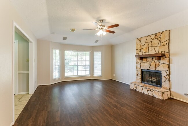 Building Photo - 23219 Timberbrook Dr