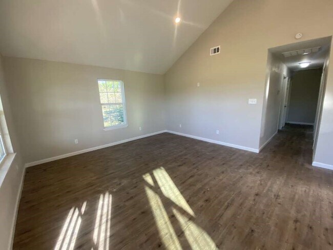 Building Photo - 1048 Cypress Lakes Cir
