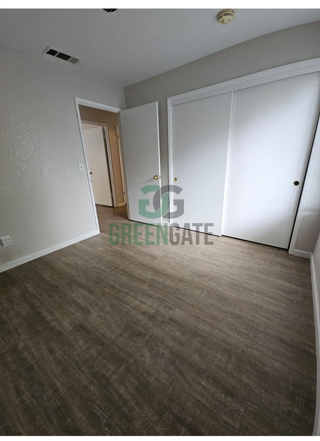 Building Photo - 1108 Cedar Creek Dr