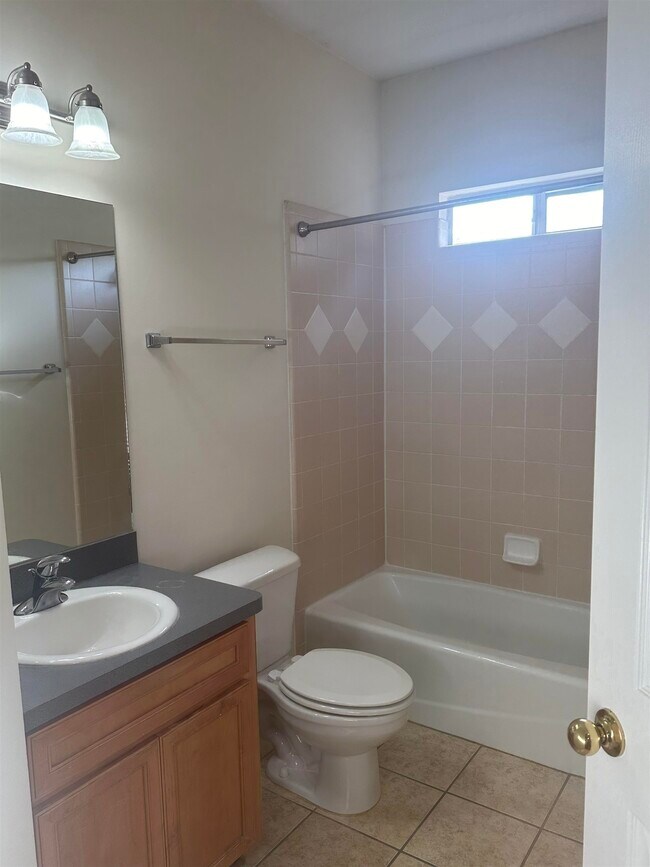 Building Photo - 2813 Aqua Ridge Ct
