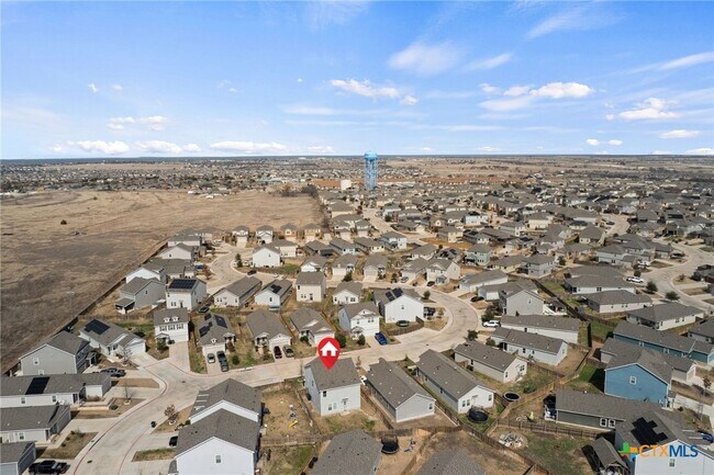 Building Photo - 817 Circle Wy