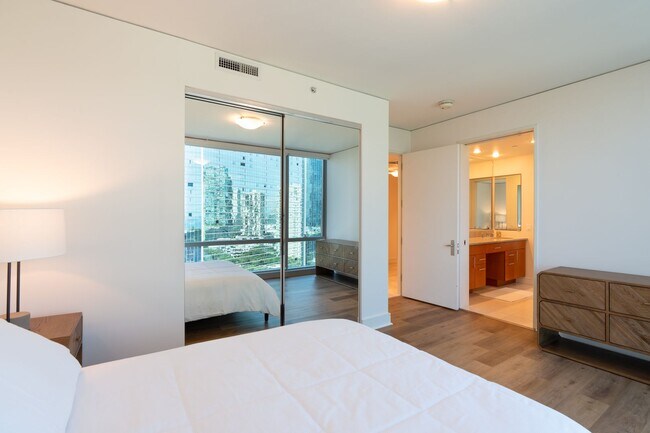 Building Photo - HOKUA 3 bedroom FULLY FURNISHED