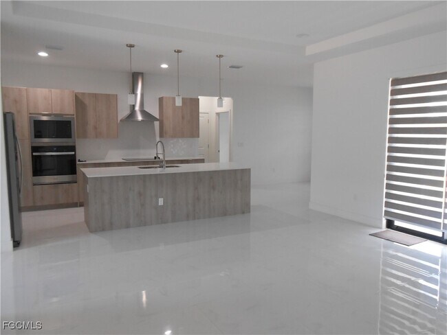 Building Photo - 6033 Kumquat Cir