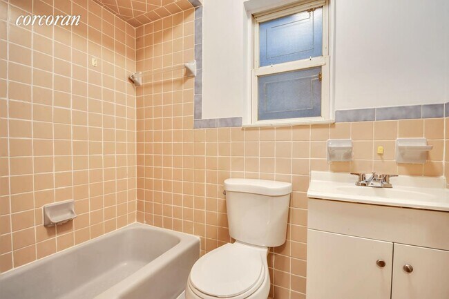 Building Photo - 166 Avenue O