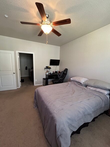 Building Photo - 6915 W 3rd St