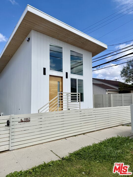 Building Photo - 11957 Juniette St