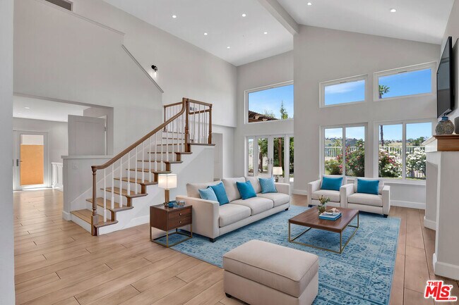 Building Photo - 24701 Cll Conejo