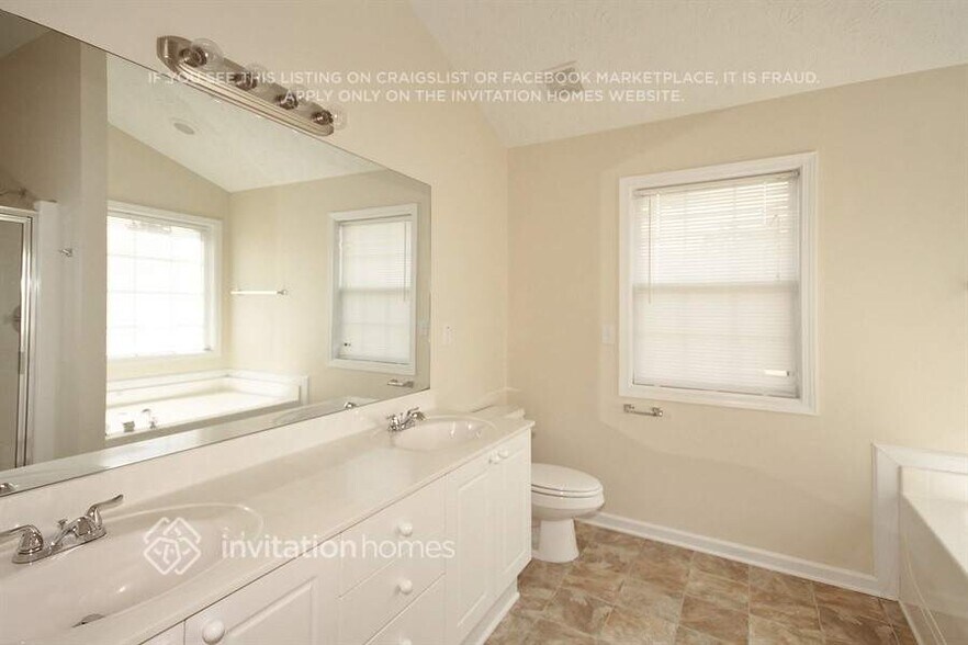 Building Photo - 1532 Armende Cir
