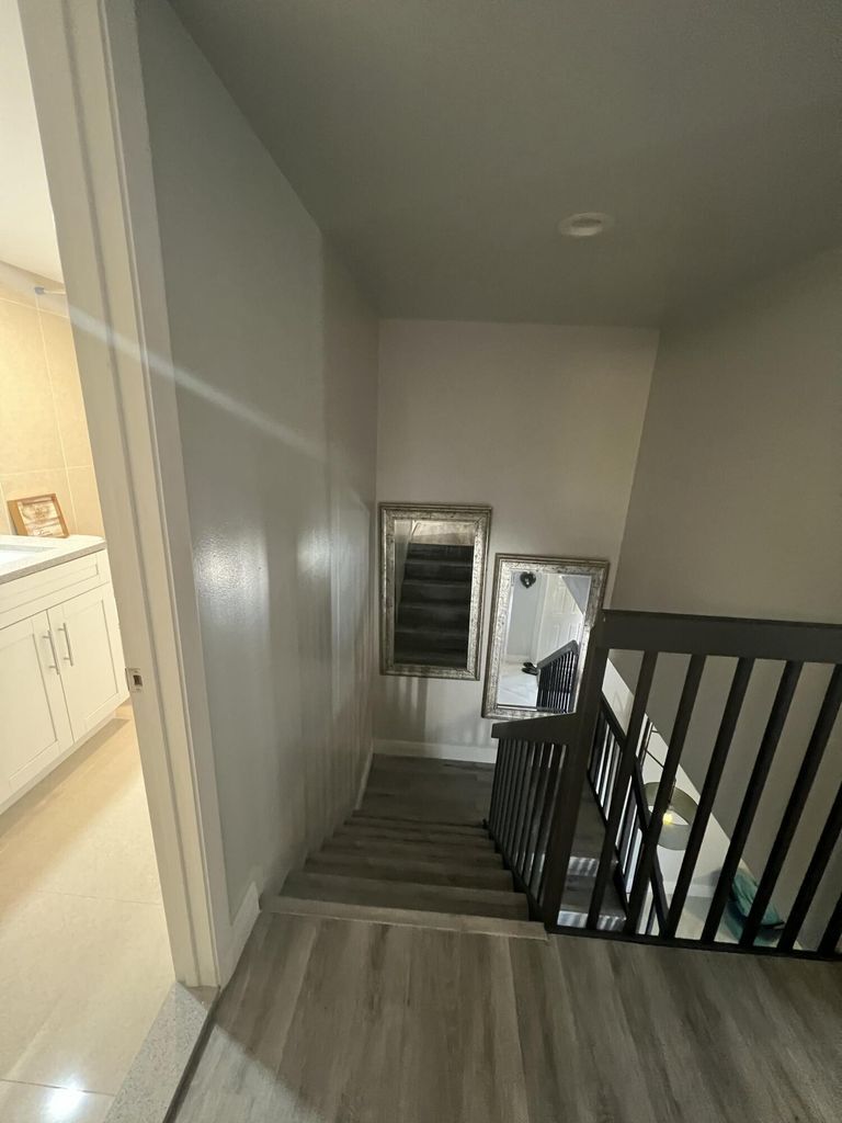 Building Photo - 2101 21st Ln