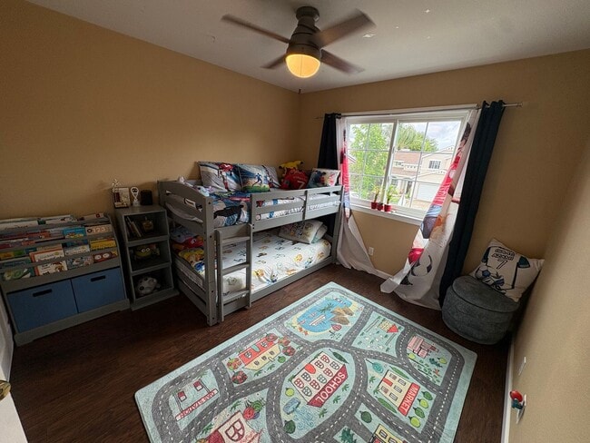 Building Photo - Beautiful 3 Bedroom 2.5 Bath Brentwood Home With SOLAR