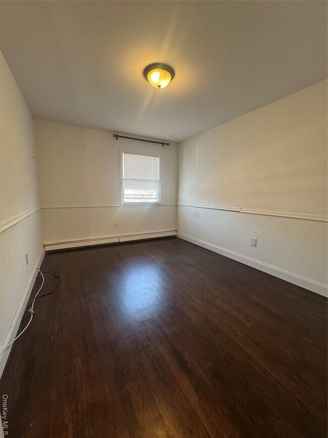 Building Photo - 156-49 76th St