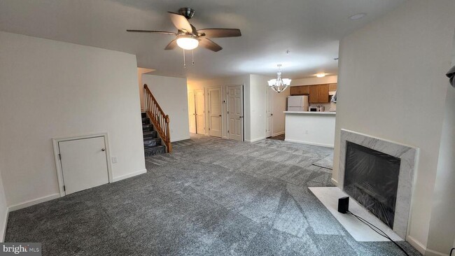 Building Photo - 14225 Jib St