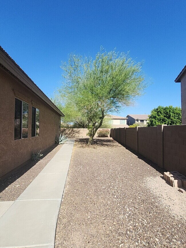 Building Photo - "Charming 3-Bed with 2 Full Baths and 2,162 Sq Ft of Comfort in Vistancia Village Peoria, AZ!"