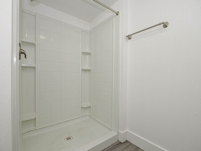 Building Photo - RES_CARMEL INSTITUTE LLC_650