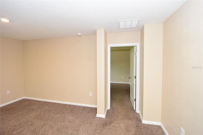 Building Photo - 14 Pine Cottage Ln