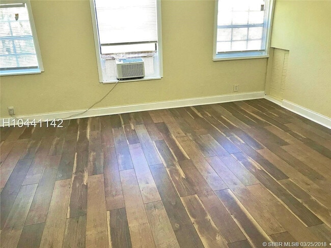 Building Photo - 1521 N 59th Terrace