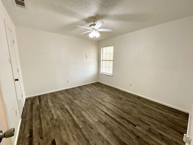 Building Photo - 6108 37th St