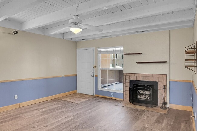 Building Photo - $1,440.95- 2 Bed, 1.5 Bath Townhome in CO Springs with Central AC and All Utilities Included