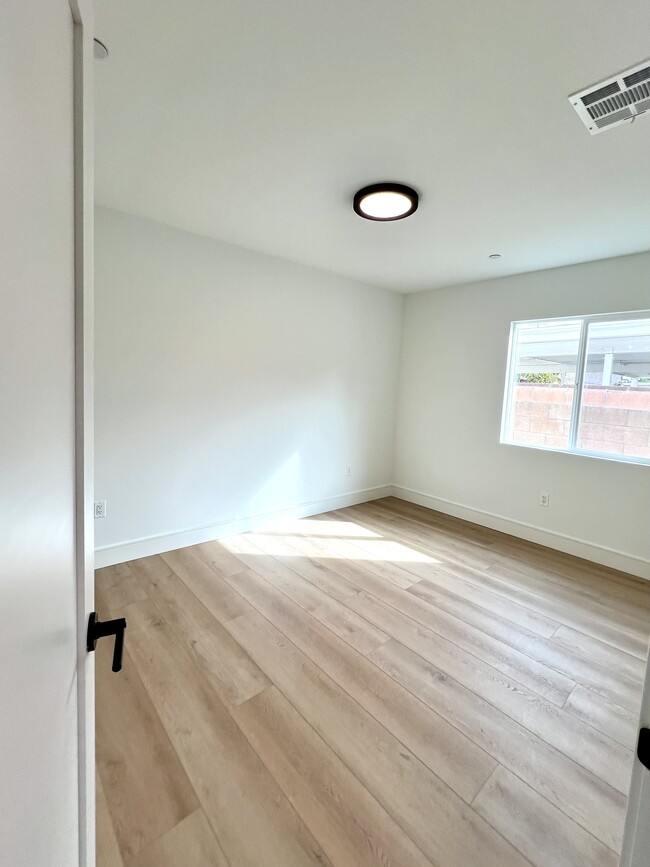 Bedroom 2 - 11943 Burton St