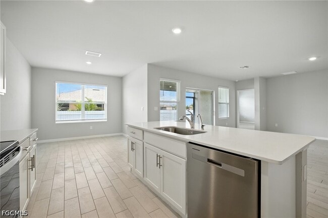 Building Photo - 2465 NW 9th St