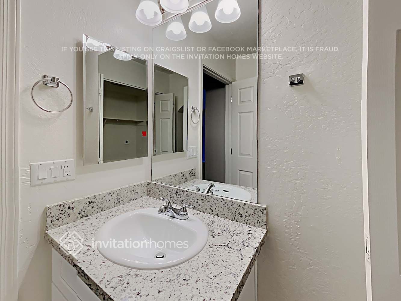 Building Photo - 2366 E Evans Dr