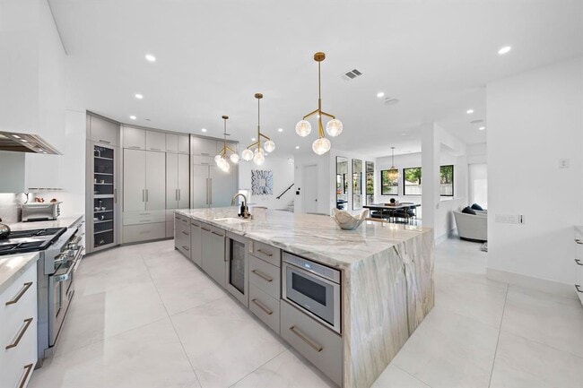 Building Photo - 467 Gingham Dr