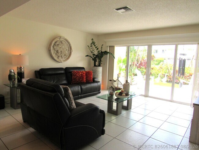 Building Photo - 5780 Fernley Dr