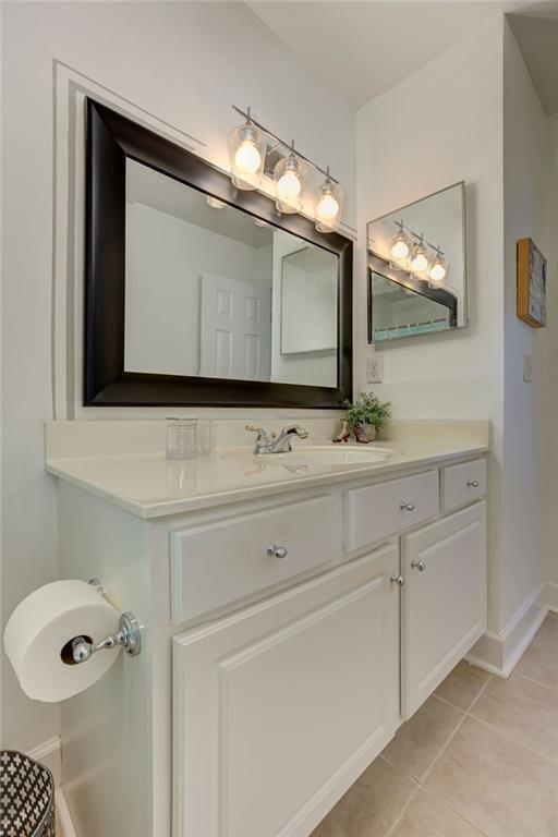 Building Photo - 27 Mt Vernon Cir