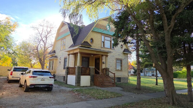 Primary Photo - 717 Perry St