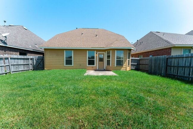 Building Photo - 20219 Weeping Pine Way