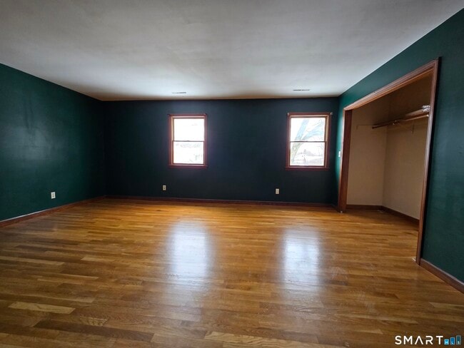 Building Photo - 7 Bryson Ave