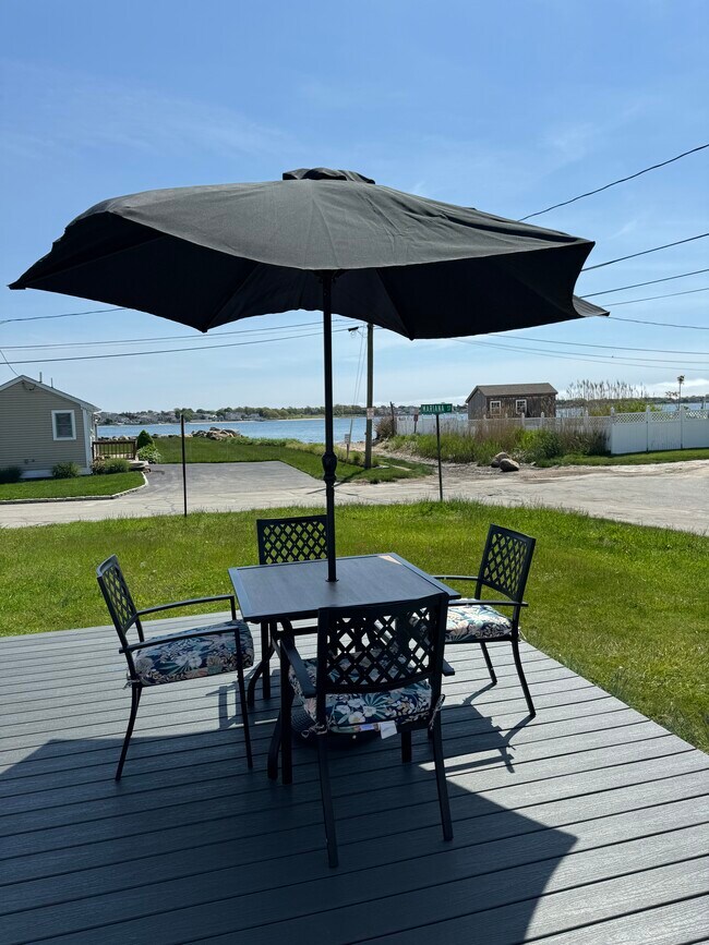 Building Photo - 11 Rapoza St