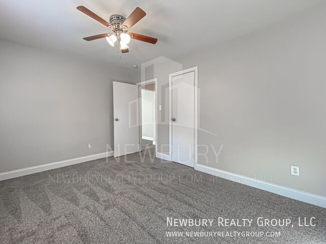 Building Photo - Modern One-Bedroom Apartment in Port Vue: ...