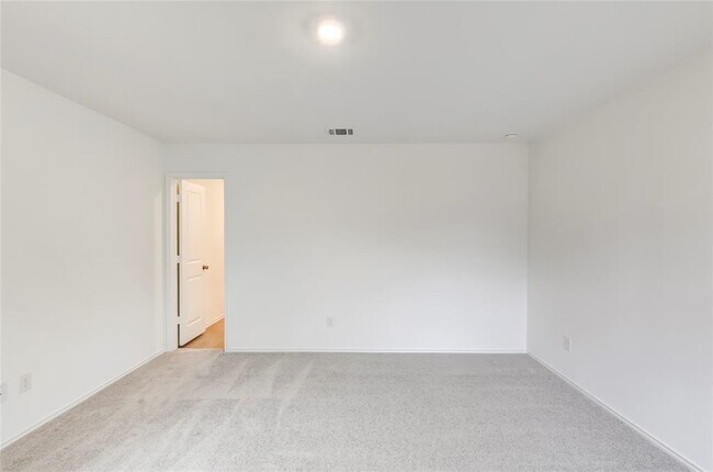 Building Photo - 611 Whoopers Lp