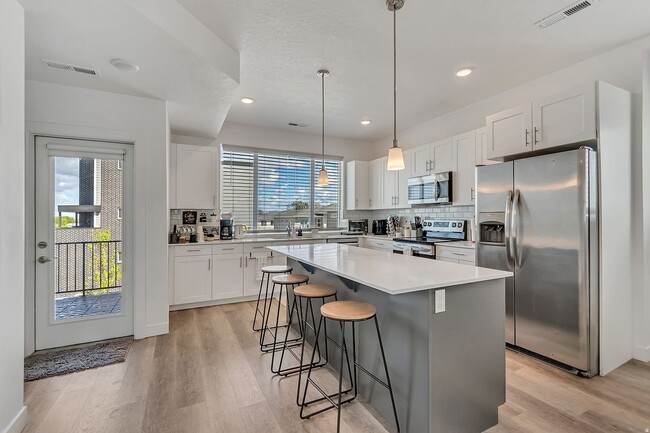 Building Photo - 5502 Victory Lap Ct