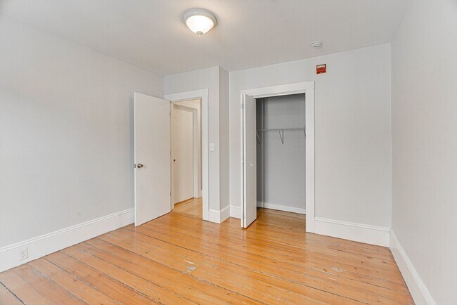 Building Photo - 14 Wheatland St