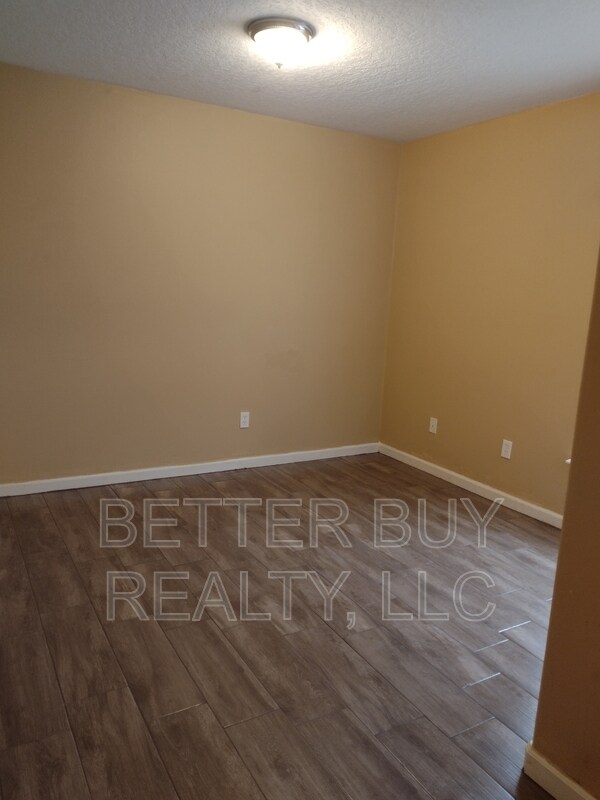 Building Photo - 18 Lloleeta Path