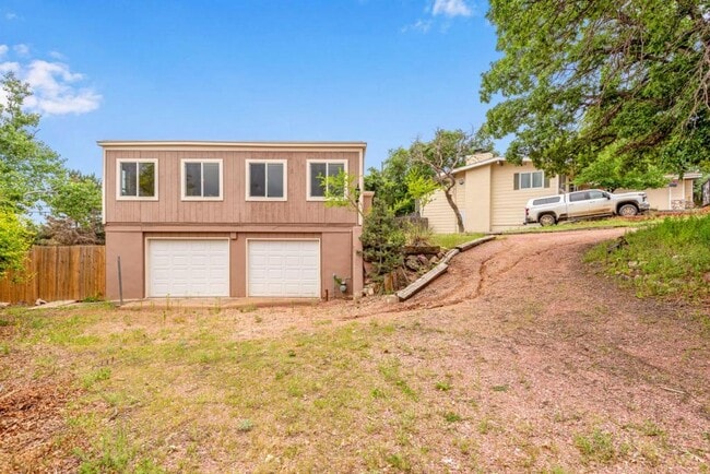 Building Photo - 703 Orion Dr