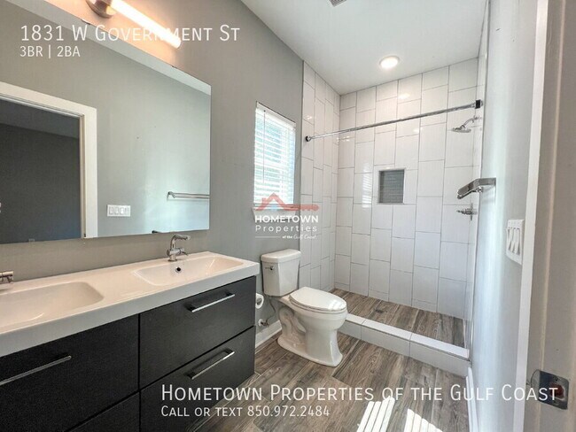 Building Photo - 3-Bed Downtown Pensacola Cottage