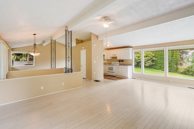 Building Photo - Beautiful 3 Bed, 1.5 Bath Rental Home in G...