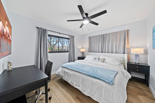 Building Photo - 115 Esther Dr